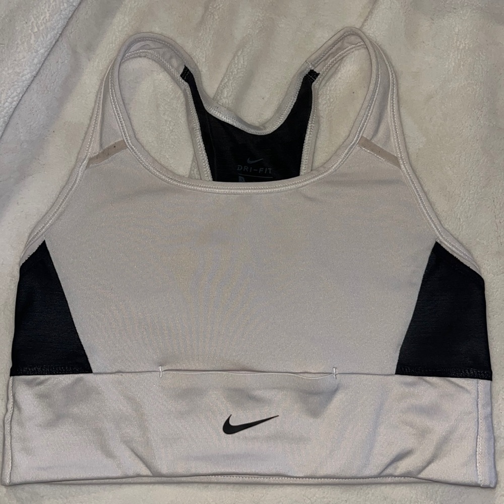 Nike small bra with front pocket Dri fit good coverage